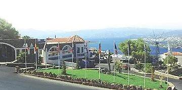 Hera Village فندق 4*